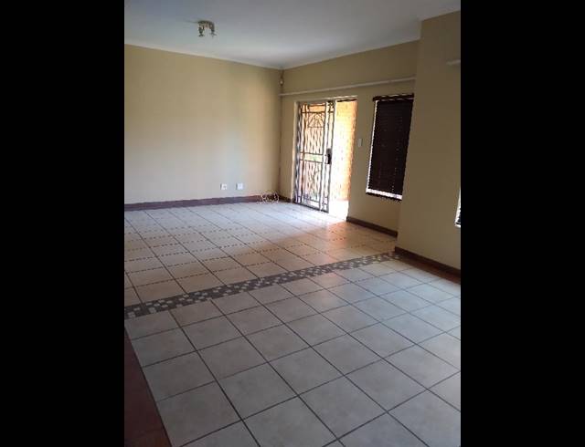 2 BEDROOM PROPERTY TO RENT IN MOOIKLOOF RIDGE ESTATE